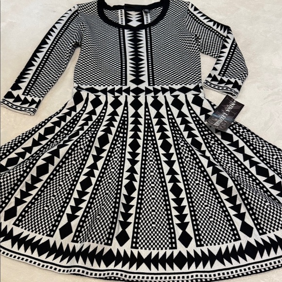 Nina Leonard Black and White Geometric Print Fit & Flare Sweater Dress NWT - Picture 12 of 15